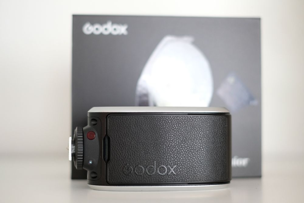 Godox Lux Senior Retro спалах, Godox X Pro F