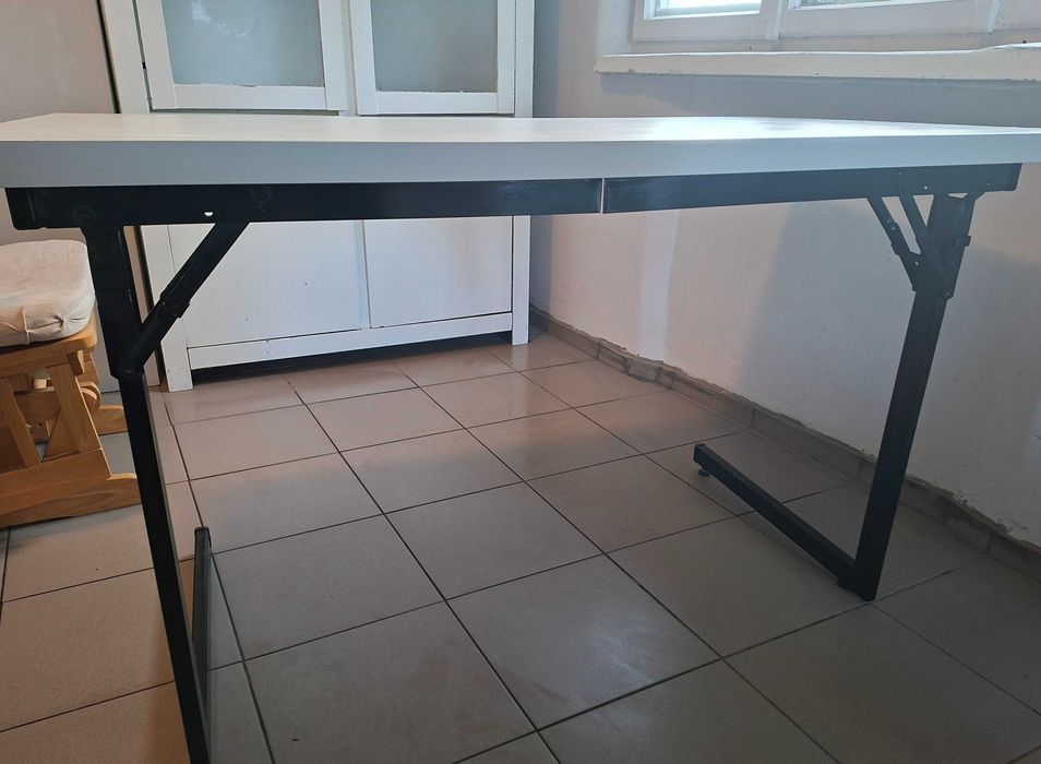 Stoły i blaty do restauracji/biura/konferencje