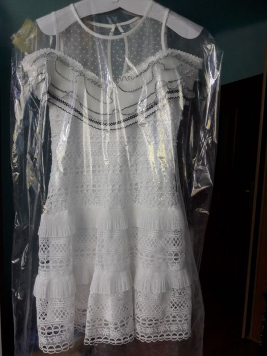 Sukienka koronkowa z gipiury roz.38