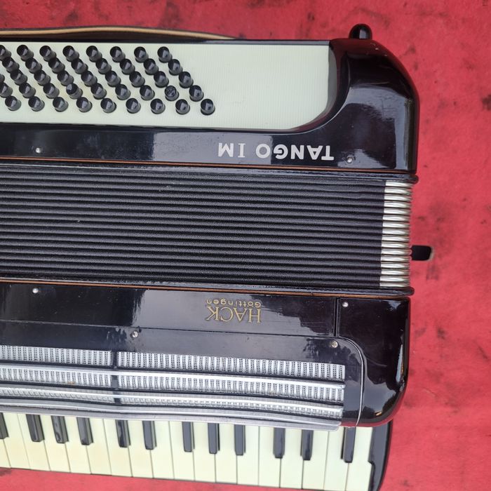 Akordeon HOHNER Tango IM