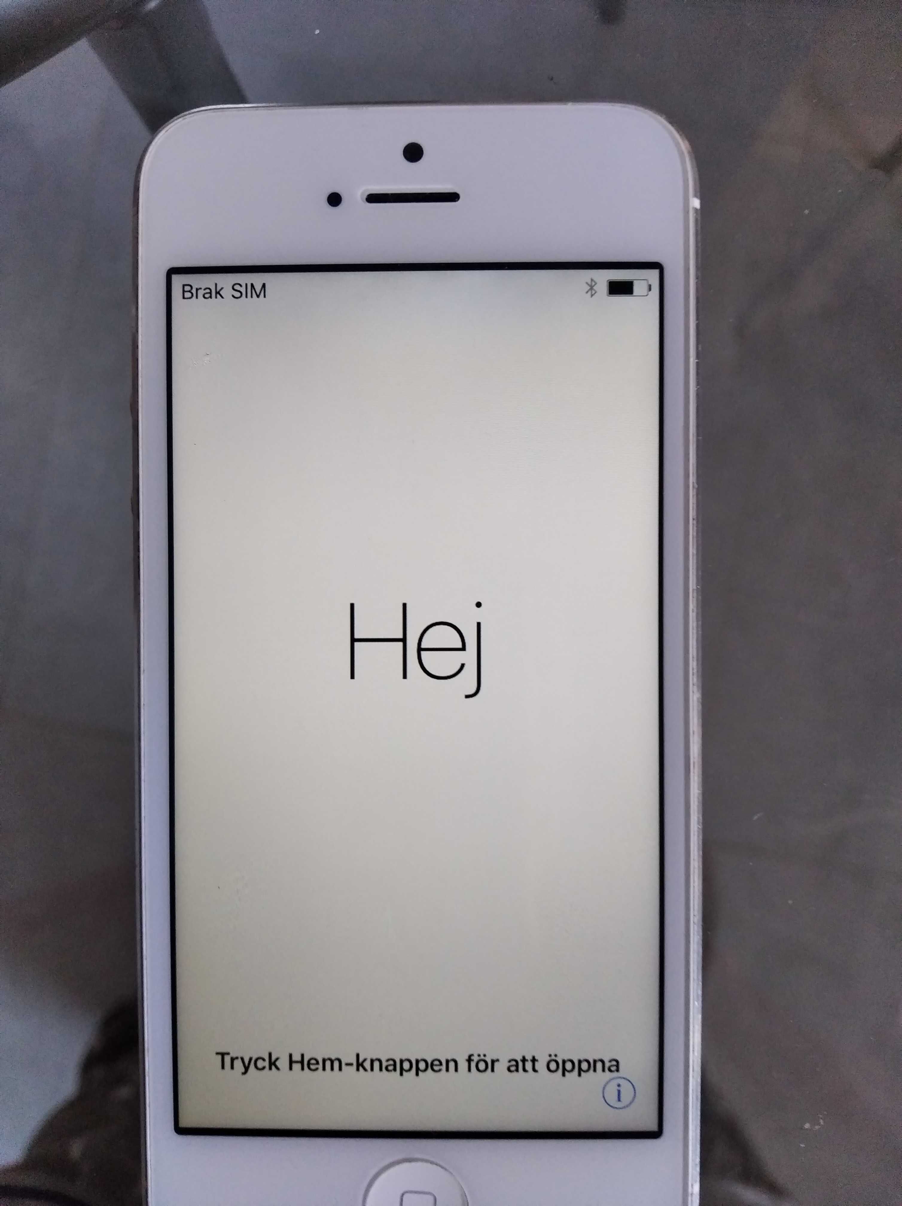 iPhone 5 uszkodzony wyświetlacz