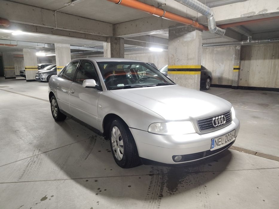 Audi A4 1.6 benzyna 2000r