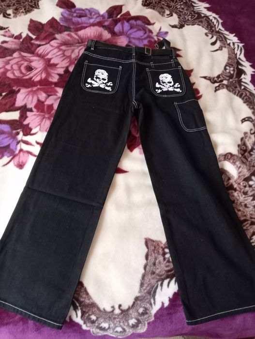 Беги джинс з черепами