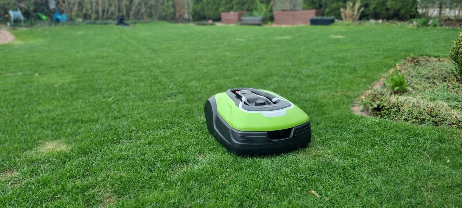 Robot koszący Greenworks OptiMow 10 GSM Kosiarka Automatyczna  

źródł