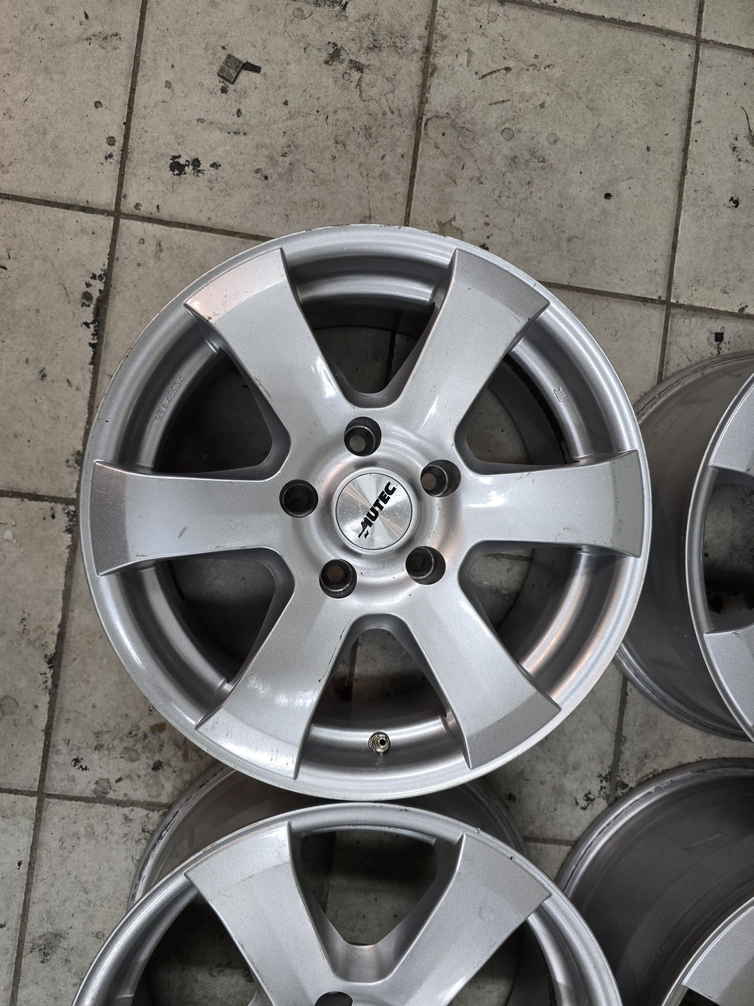 Alufelgi BMW 5x120 7,5jx16" AUTEC et35 felgi alumniowe otwór  72,6