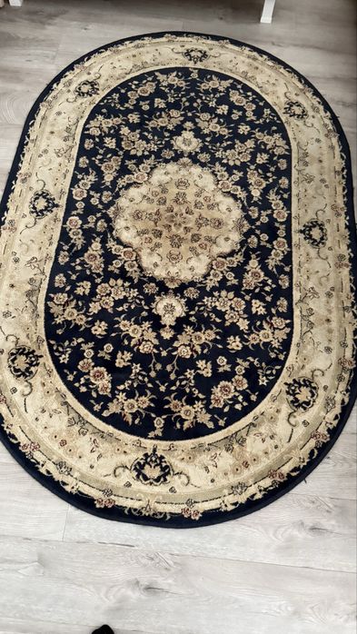 Продається гарний килим