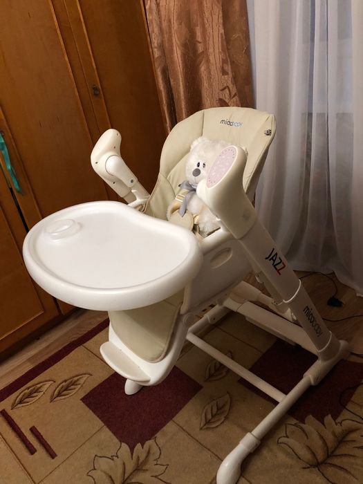 Столик для годування, гойдалка