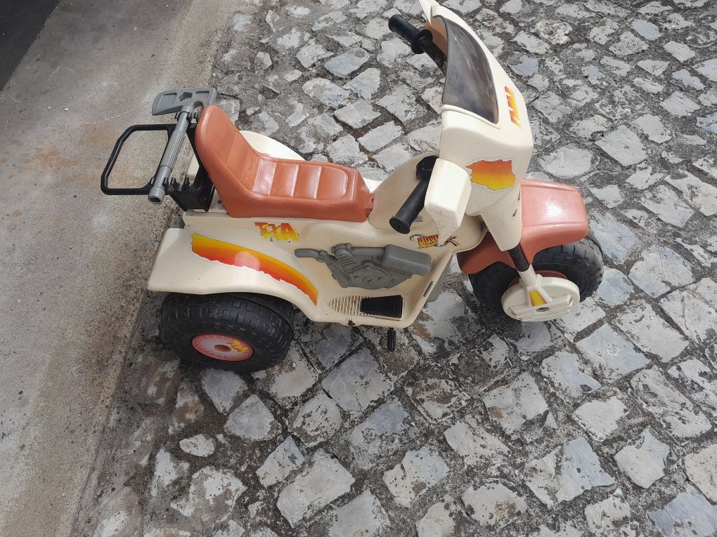 Bicicleta corrida/mota de criança