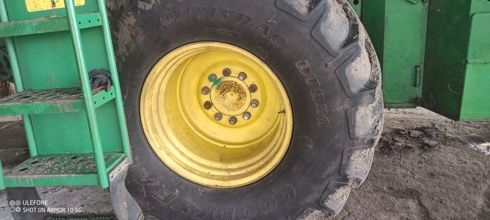 Шина 900/55 R32 б/в