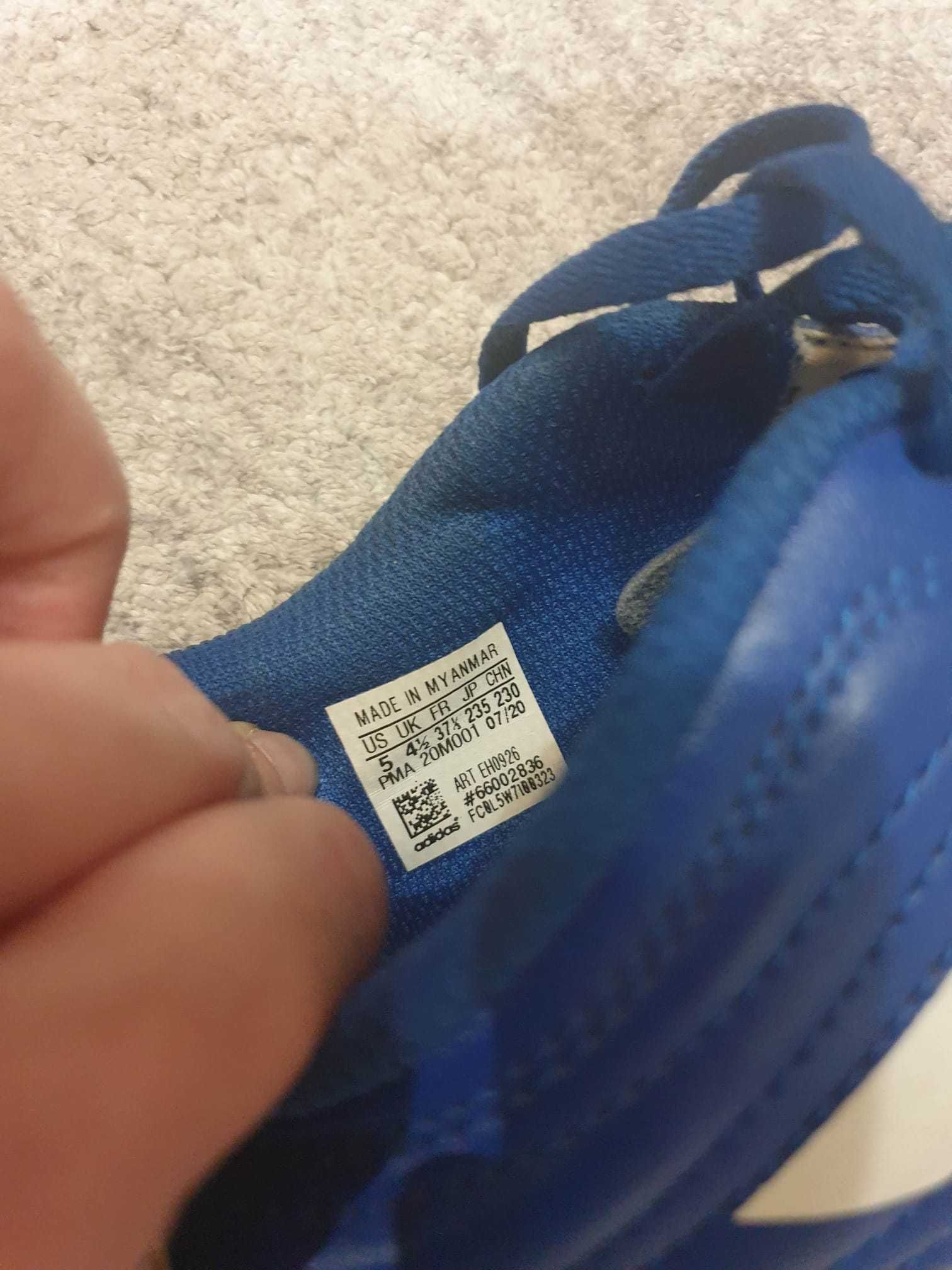Buty piłkarskie adidas halówki