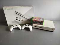 Xbox One S + 2 pady + 5 gier