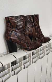 Botas estampadas Zara 36