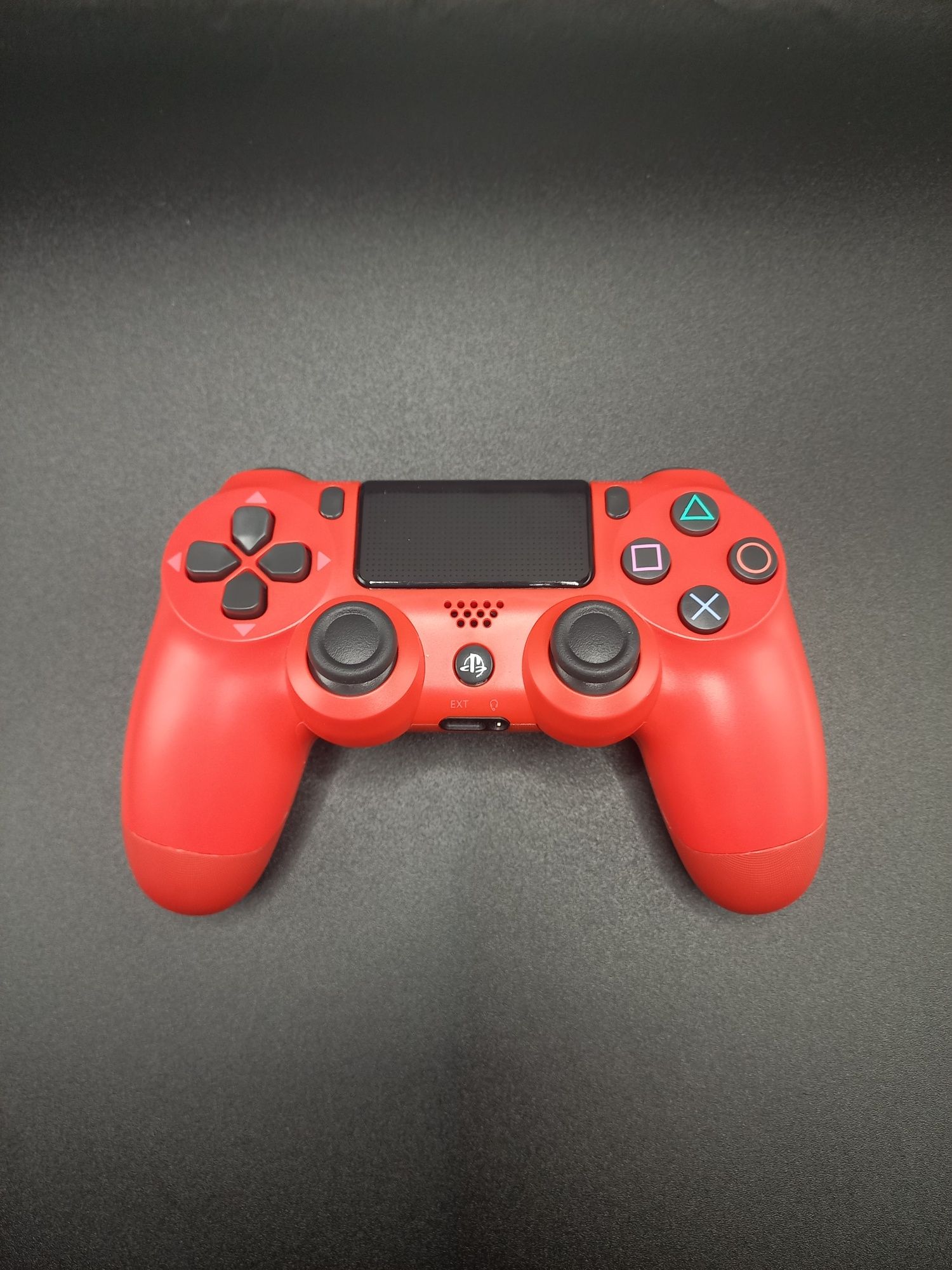 Comando PS4 Vermelho – Como Novo, com Caixa Original!