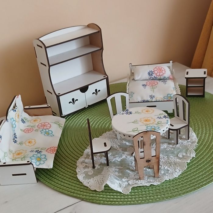 Іграшкові меблі для міні ляльок