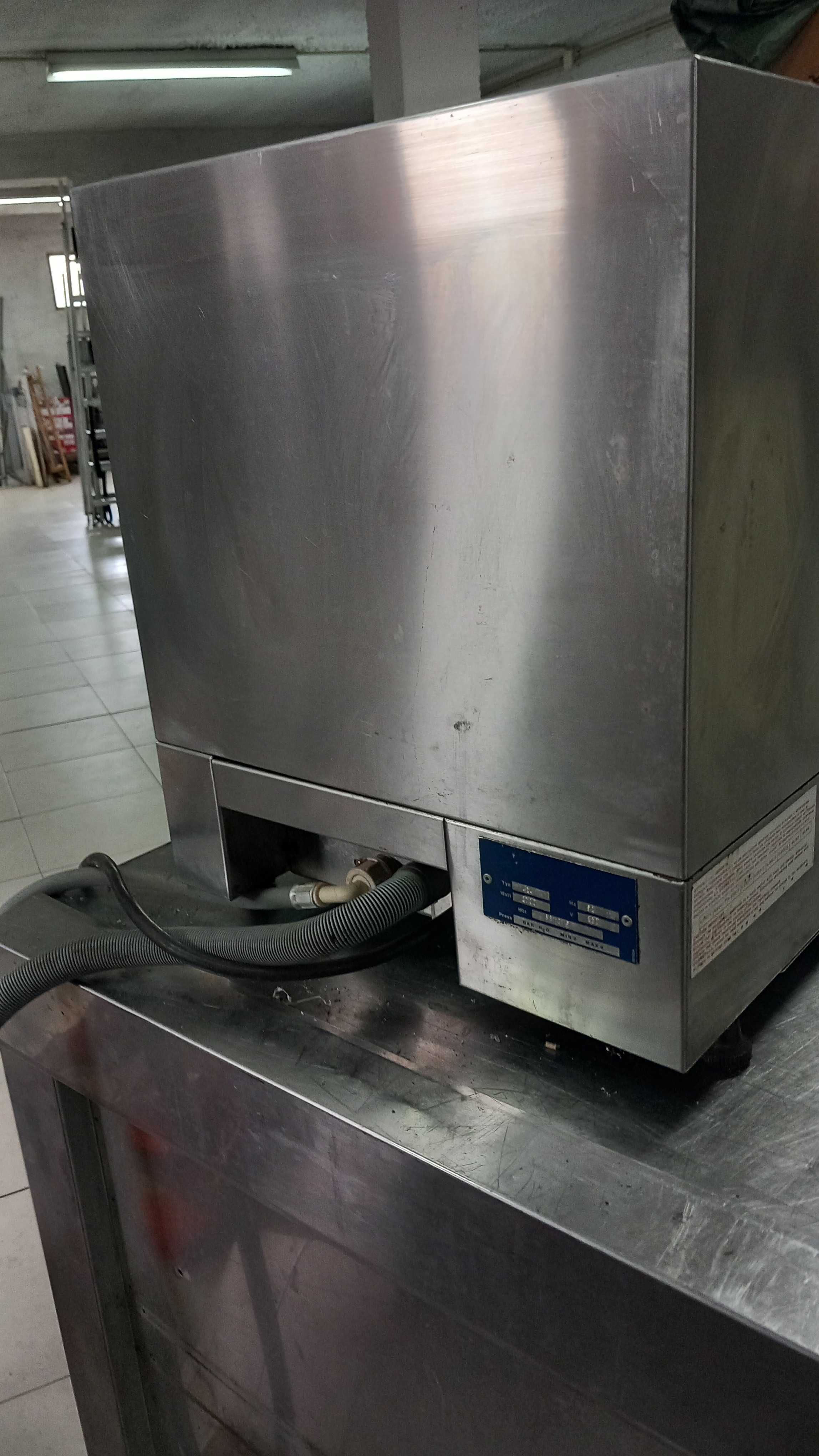 Máquina de Lavar Copos