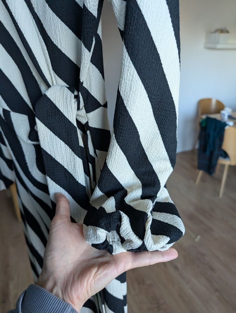 Sukienka w pasy kopertowa h&m r.S