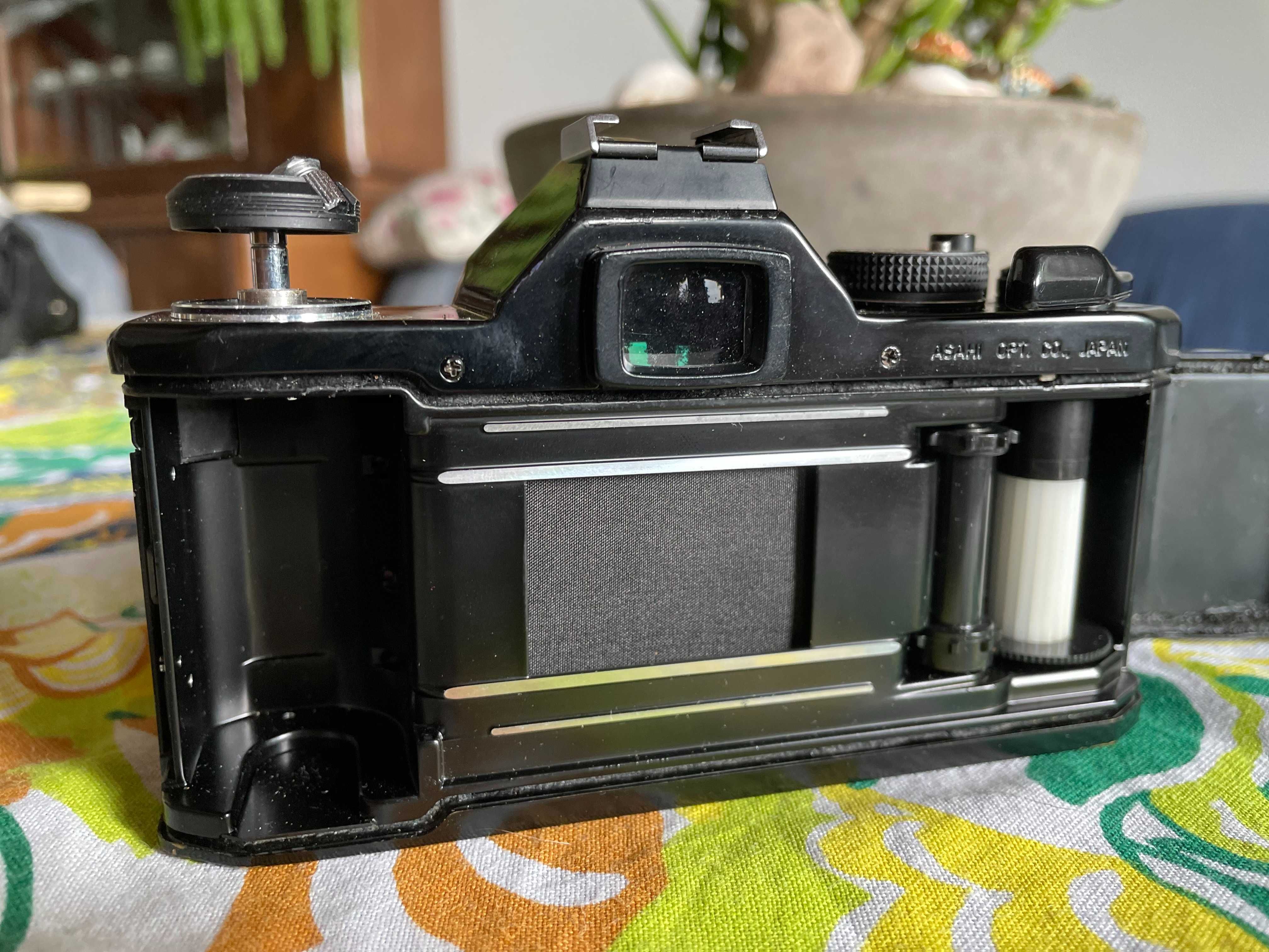 Pentax MX z obiektywem SMC 2/50 na części