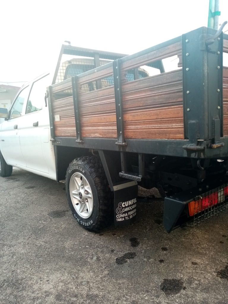 Mitsubishi l200 4x2