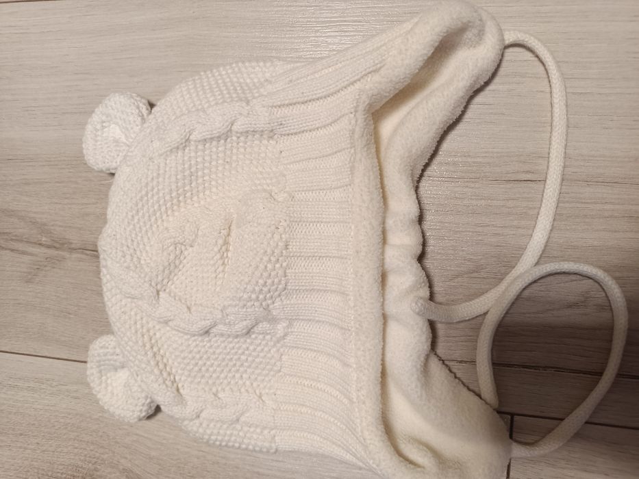 Czapka zimowa biała niemowlęca