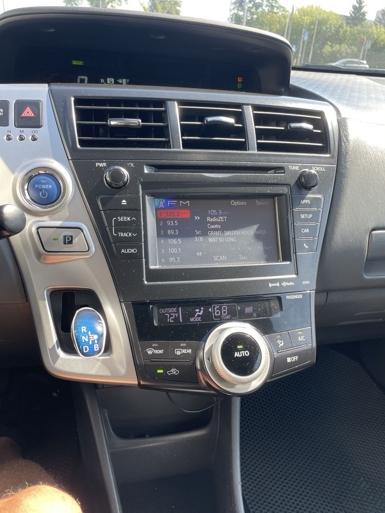 Toyota Prius Plus Hybryda z LPG