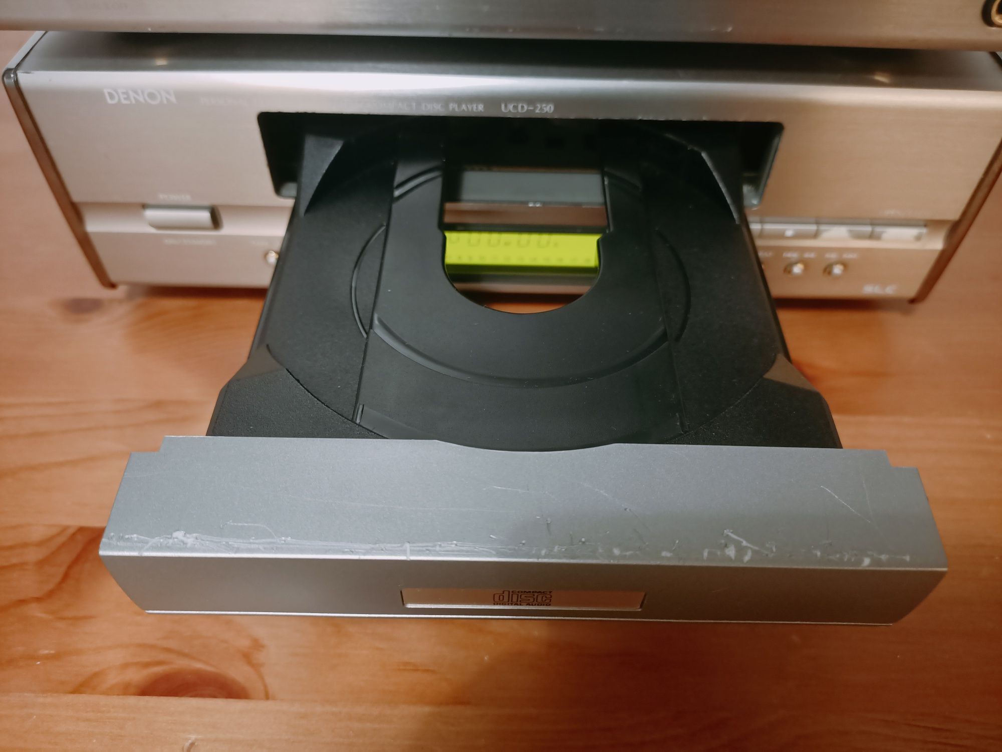 Wieża Denon UTP-250, UPO-250, UCD-250