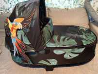 Gondola cybex priam birds of paradise