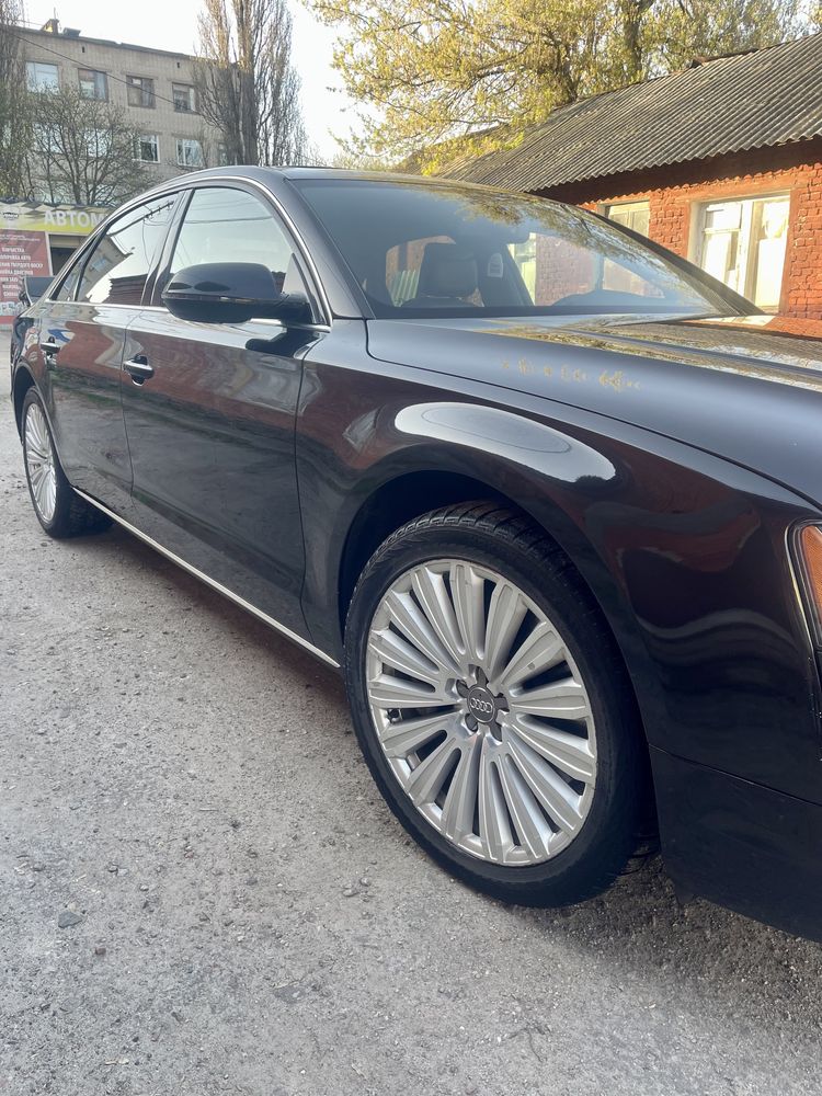 Продам Audi a8 long