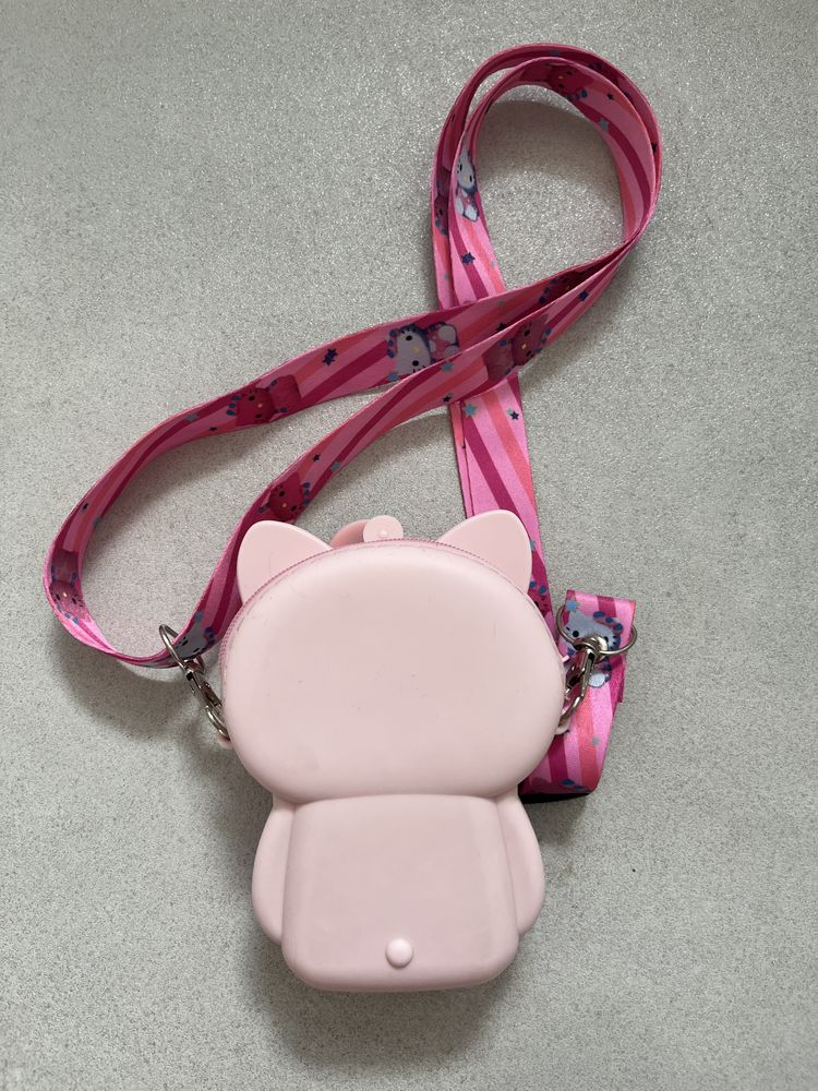 Torebeczka dla dziewczynki Hello Kitty z regulowanym paskiem