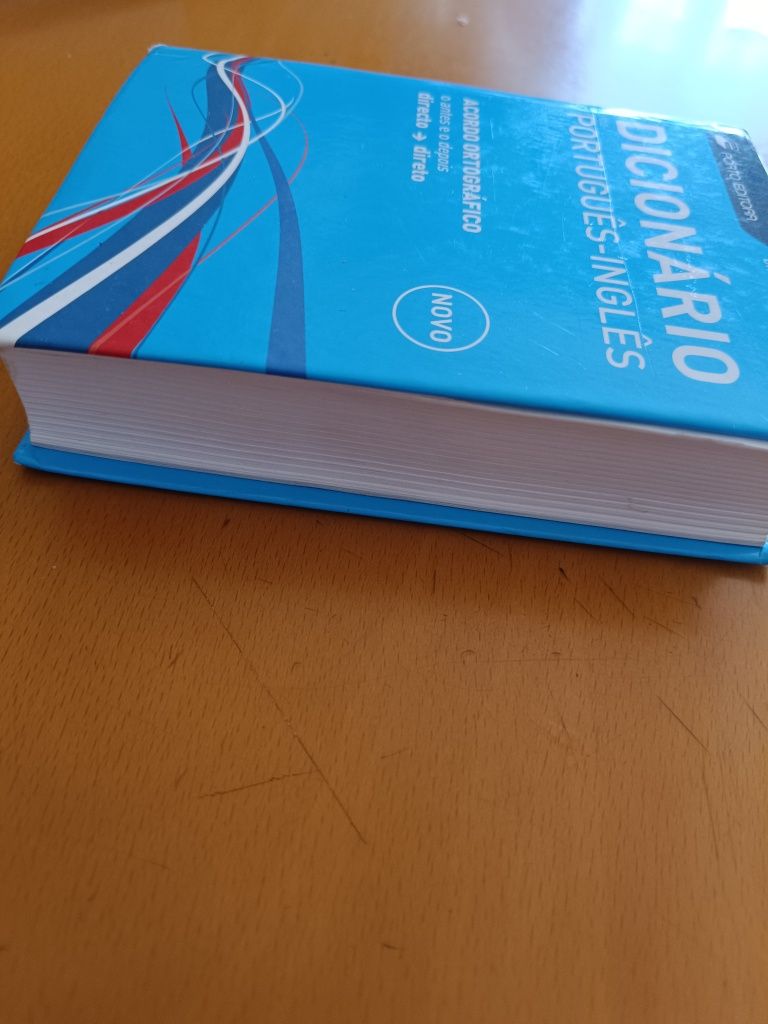 Dicionário académico inglês-português