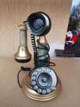 Telefon retro stylowy