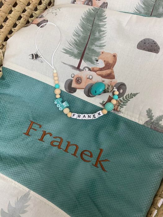 Franek zawieszka do smoczka kolderka literki