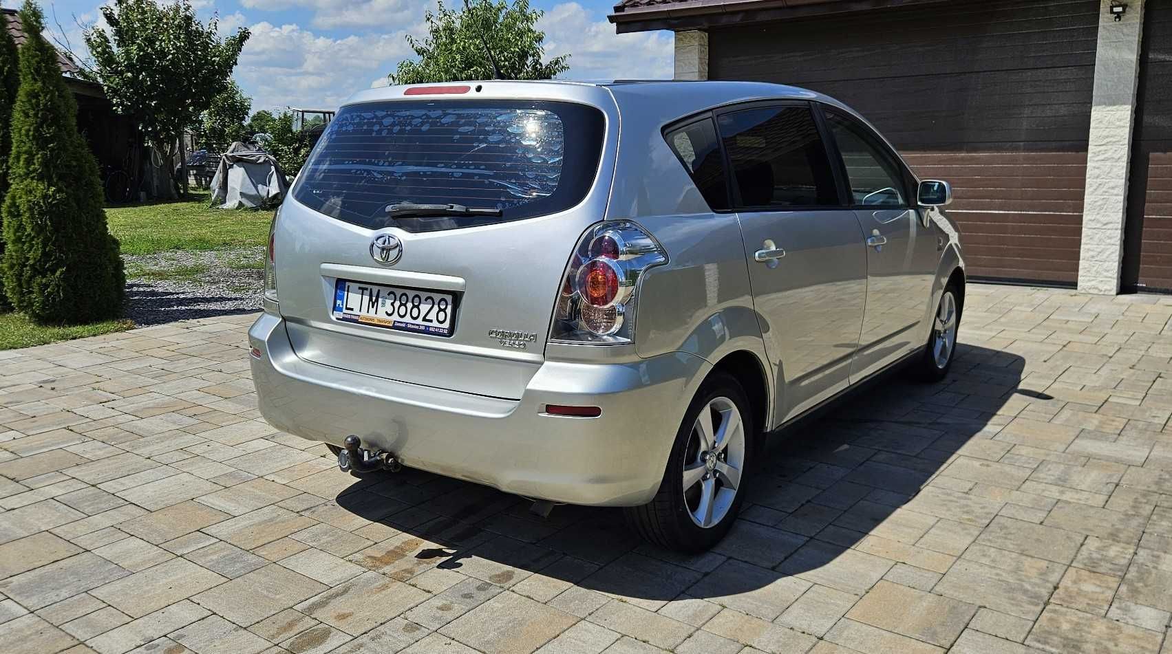 Toyota Corolla Verso 2.0 D4D 116KM 2004r