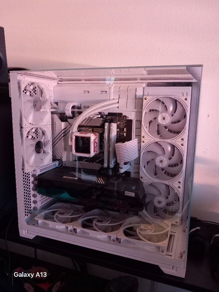Pc gaming  em muito bom estado i5 12400f