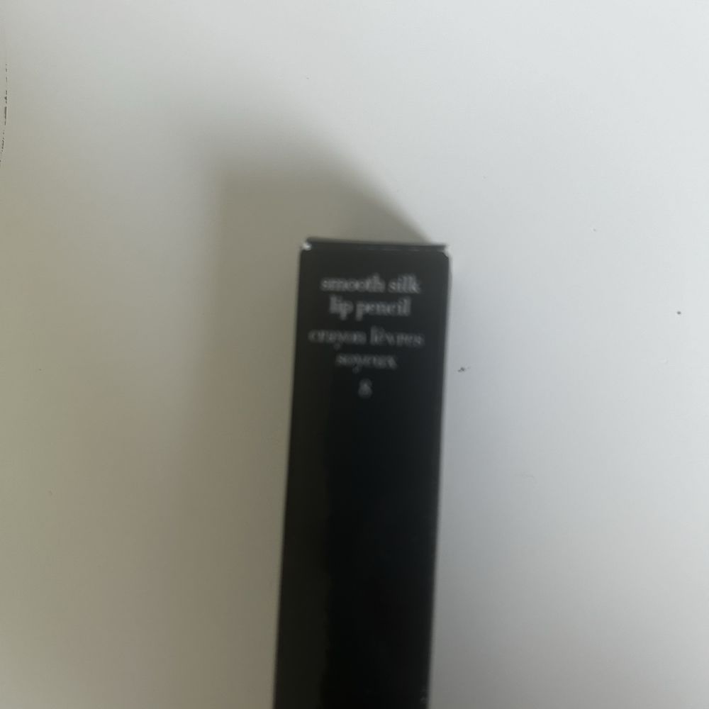 Giorgio Armani czerwona kredka do ust