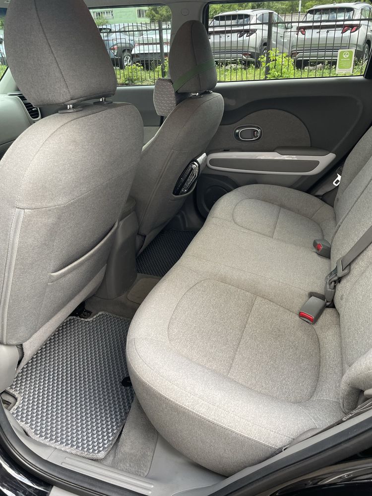 KIA SOUL EV  2017 року