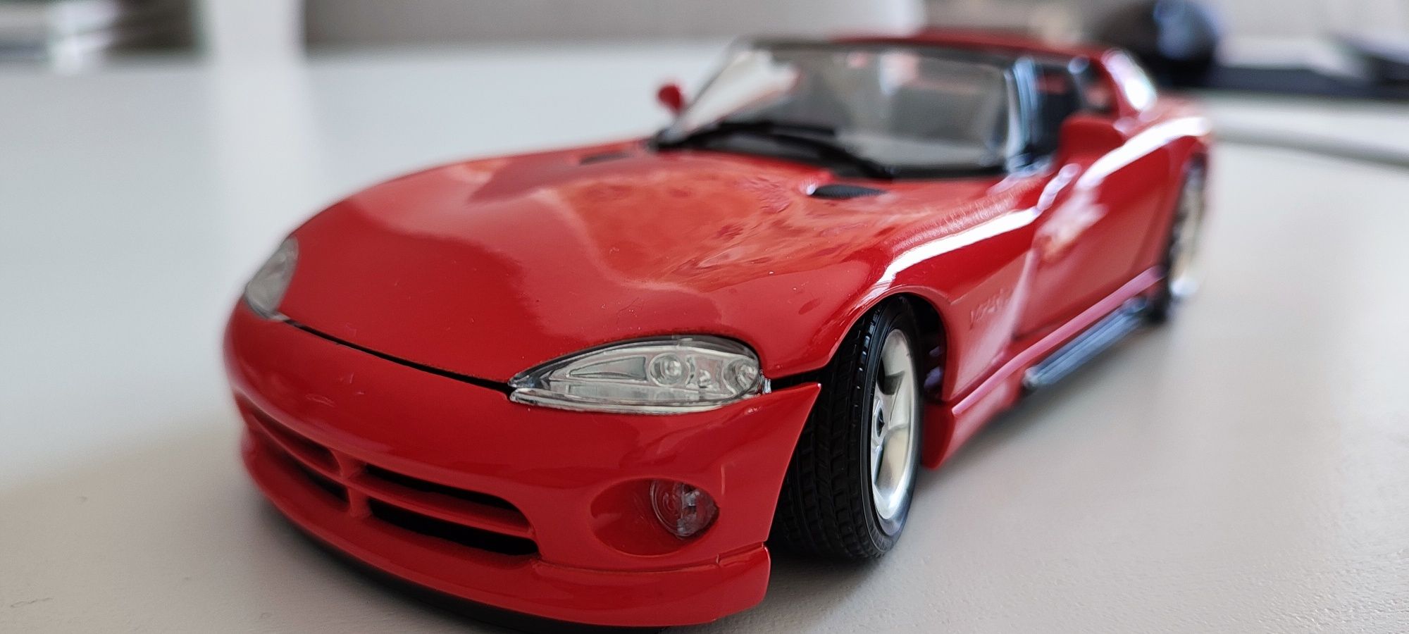 Dodge Viper da  Burago escala 1/24