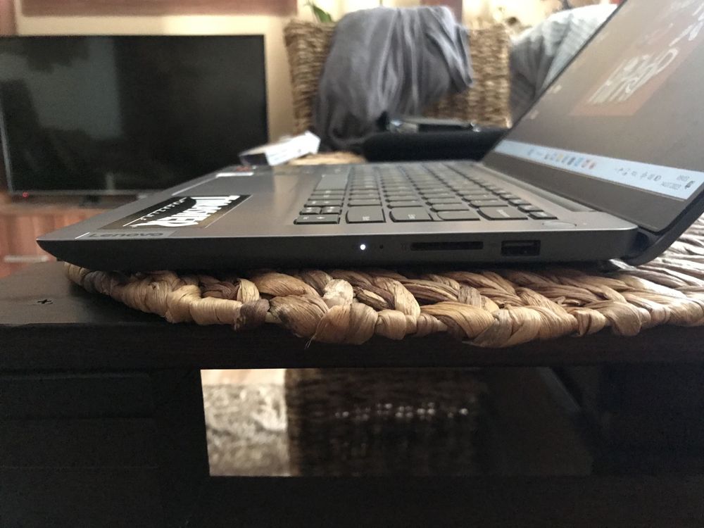 Laptop Lenovo idea pad 3 w doskonałym stanie