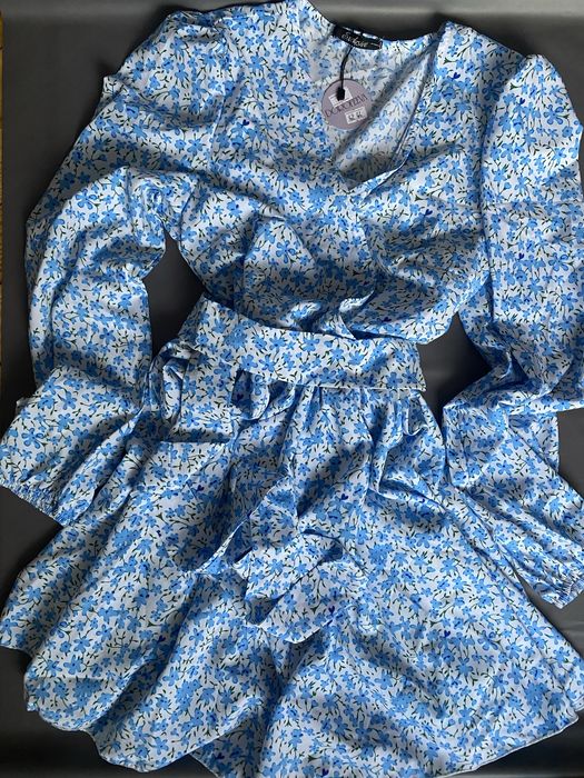 Сукня літня на довгий рукав . Плаття.