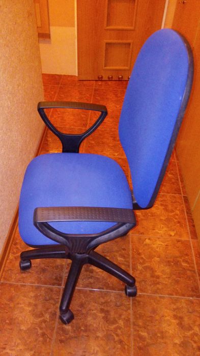 Fotel obrotowy/krzesło biurowe z podłokietnikami - okazja!!!