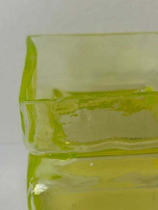 Wazon uran, Helena Tynell Uranium