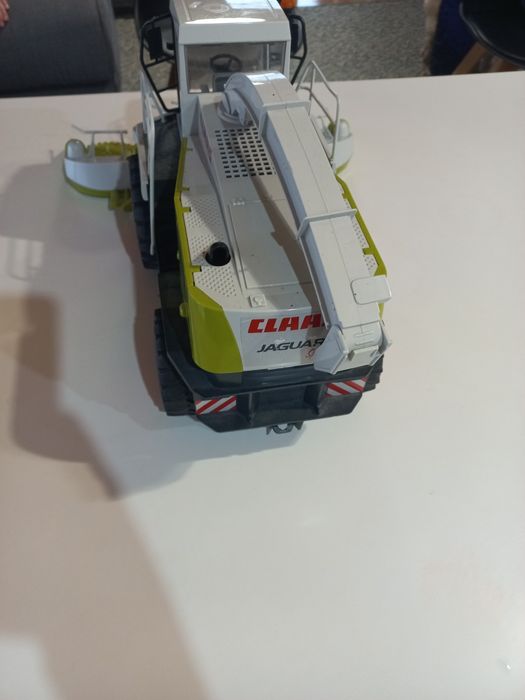 Bruder kombajn kukurydziany