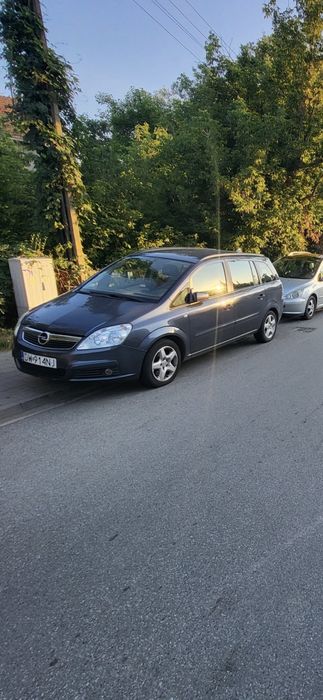 Sprzedam pilnie Opel Zafira 1.9 cdti 2007r