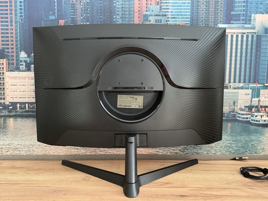 Продам вигнутий монітор Samsung Odyssey G5 32” 165hz 2K QHD S32CG550E