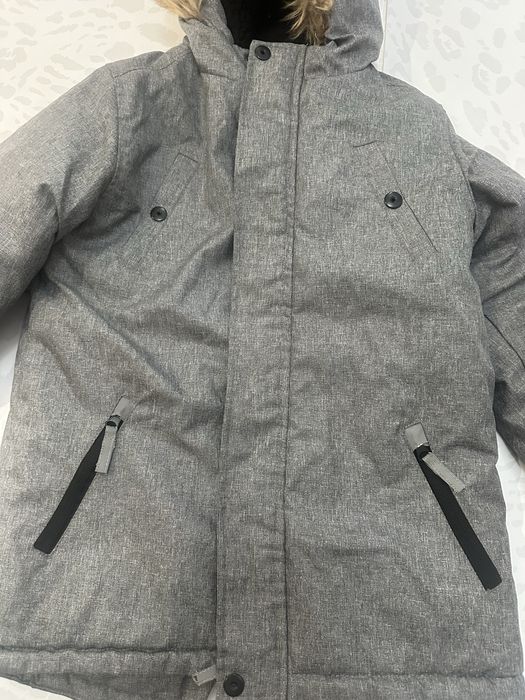 Дитяча куртка в гарному стані