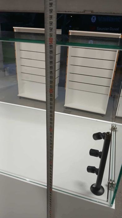 Gablota szklana jubilerska na postumencie , wysepka, słupek,  Led