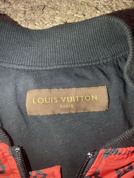 Вітровка луївітон супрім