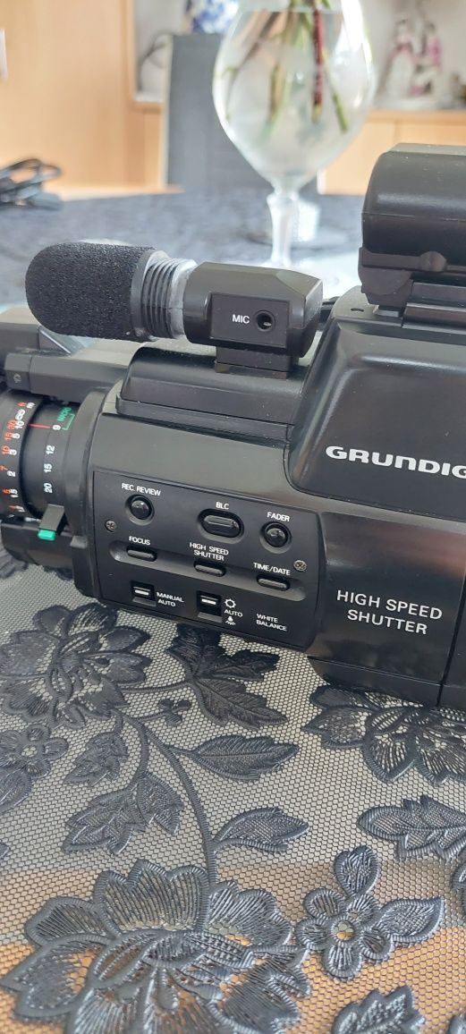 Відеокамера Grundig vs-c40