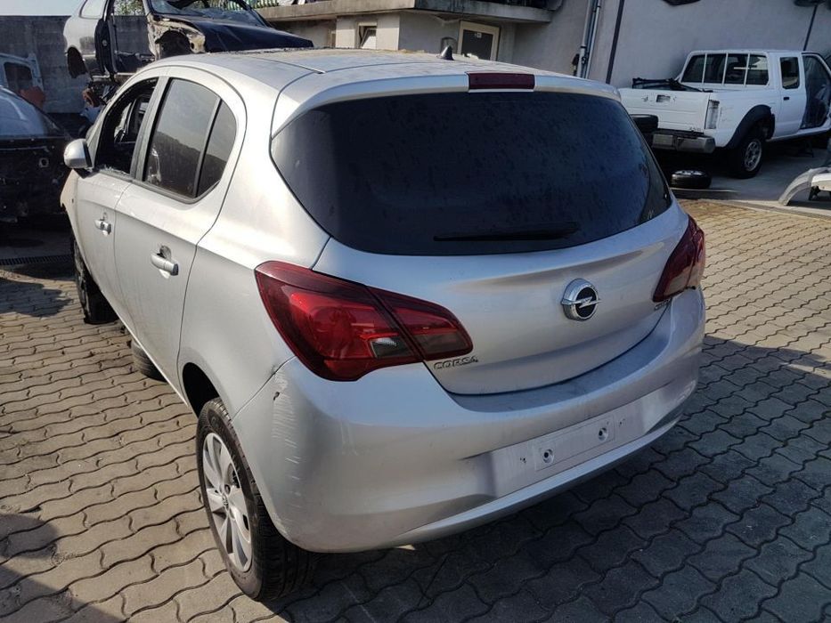 Opel Corsa 2016 para peças
