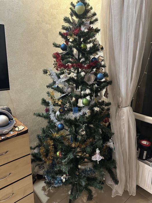 Ялинка штучна, йолка