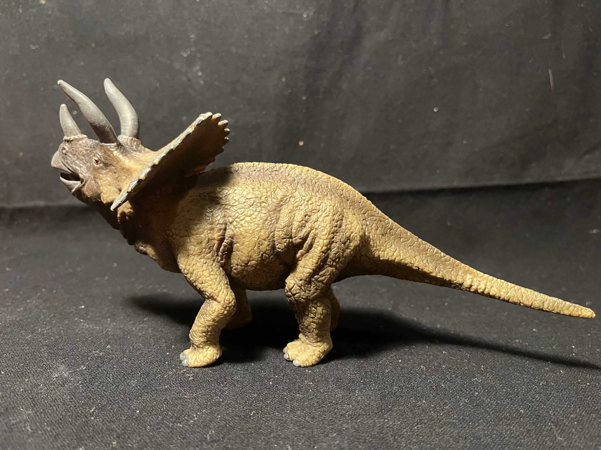 zabawka triceratops Schleich